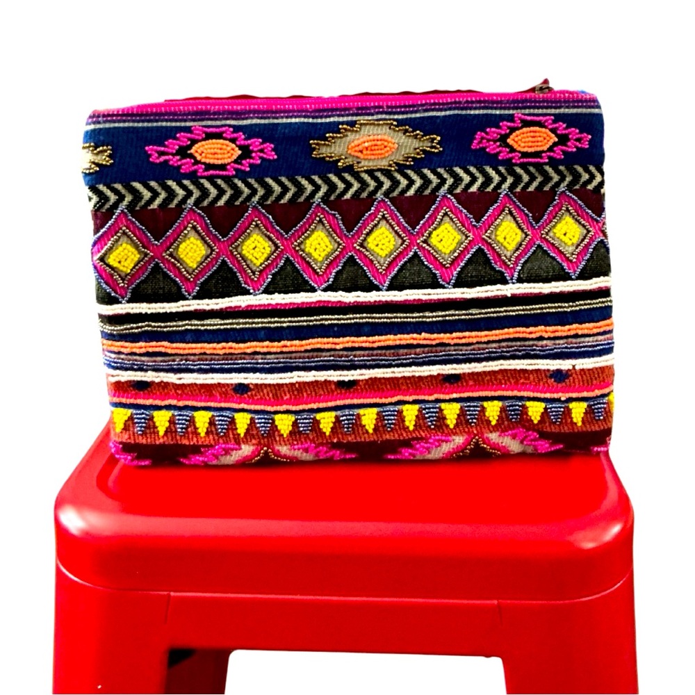 Tribal clutch